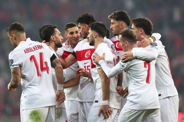 Türkiyə millisi İspaniya ilə oyuna ciddi itkilərlə çıxacaq