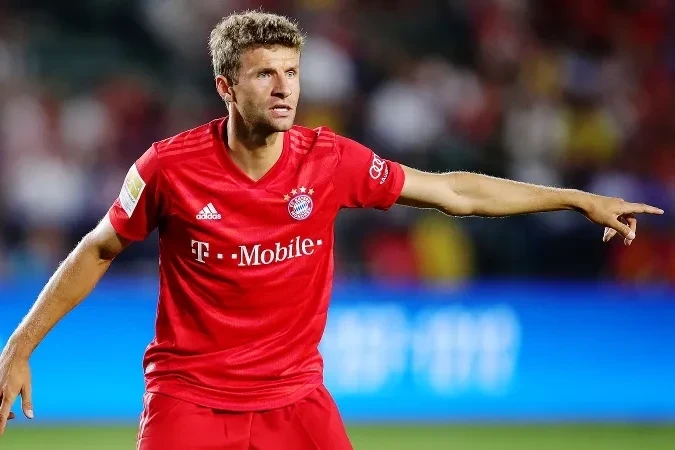 Tomas M&uuml;ller Vankuver Uaytkeps ilə m&uuml;qavilə imzalayıb