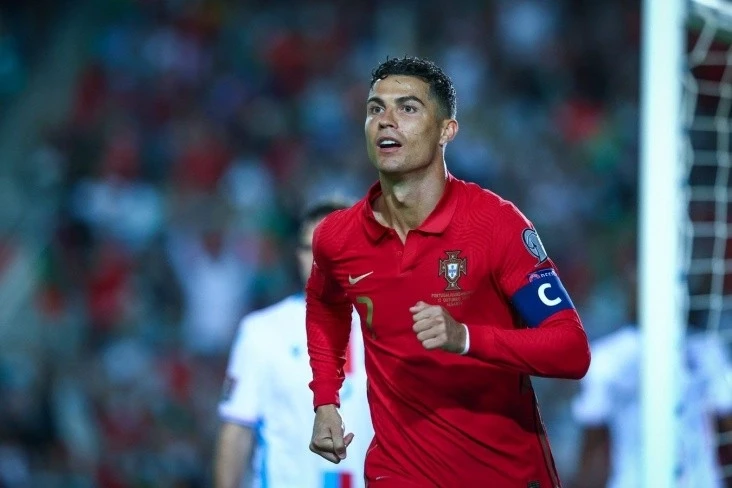 Ronaldodan daha bir tarixi göstərici