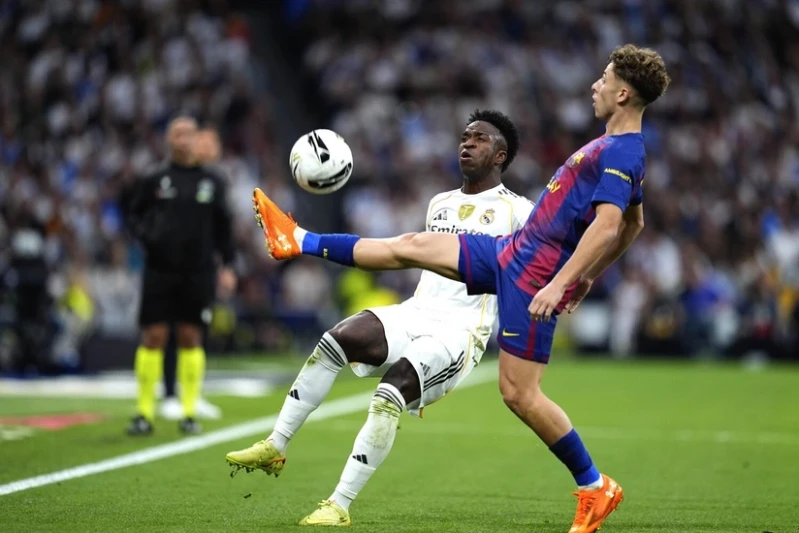 Real Madrid, El Clasicoda Barcelonayı Mağlup Etti Real Madrid, El Clasicoda Barcelonayı Mağlup Etti