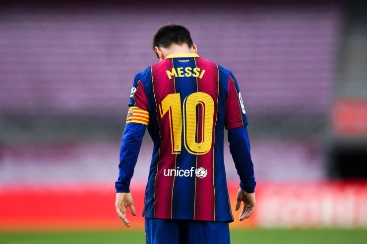 "Barcelona"da Messi'nin 10 numaralı formasını o giyecek