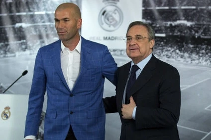 Florentino Peres Zinəddin Zidanı Reala qaytarmaq üçün çalışır