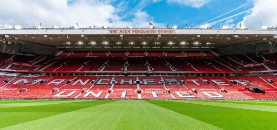 Old Trafford Stadionunda Yay Təmirləri: Dam Sızmaları, Drenaj və UEFA Tələblərinə Uyğunlaşma