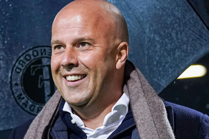 Arne Slot Liverpuldakı mövsümü karyerasının ən çətini adlandırıb