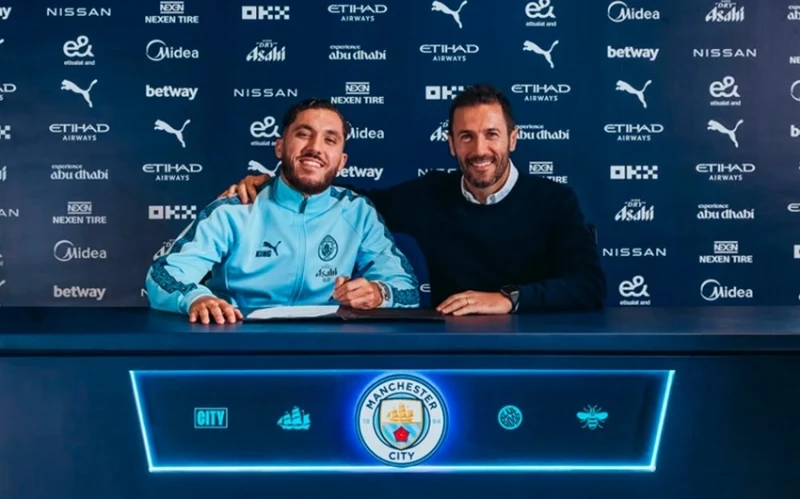 Mançester Siti Rayan Şerkini transfer edib