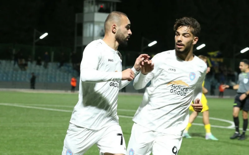 "Turan Tovuz"un azarkeşlərlə mübahisə edən futbolçusu bağışlanma dilədi