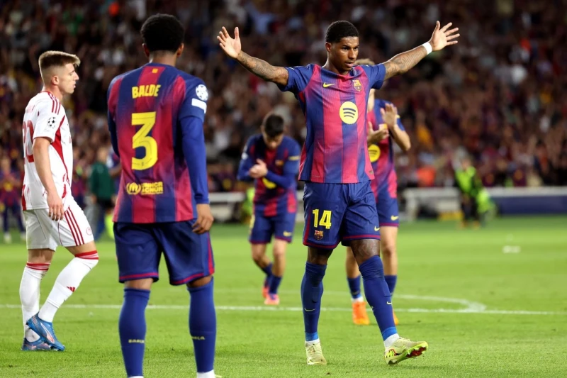 Barcelona Rashford'un kiralanmasını uzatarak 30 milyon euro ödemekten kaçınmak istiyor