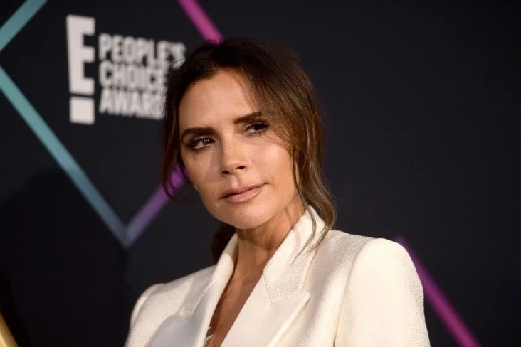 Victoria Beckham'ın günlük güzellik sırları: Hafif makyaj ve cilt bakımı - FOTO