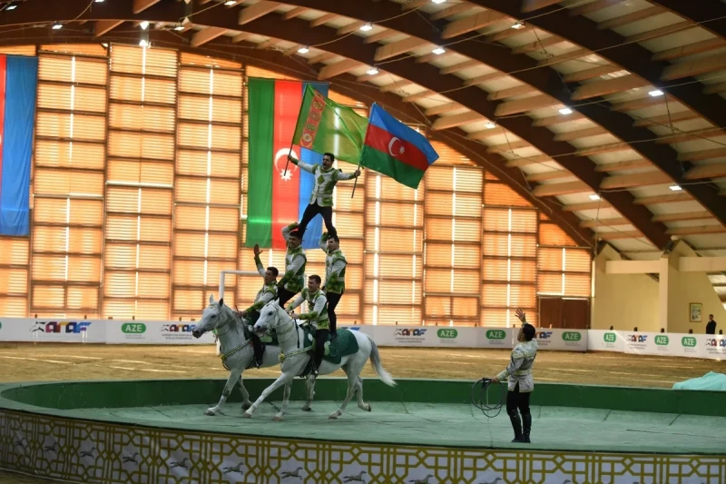 Galkynyş qrupunun Binə Atçılıq Mərkəzində möhtəşəm çıxışı