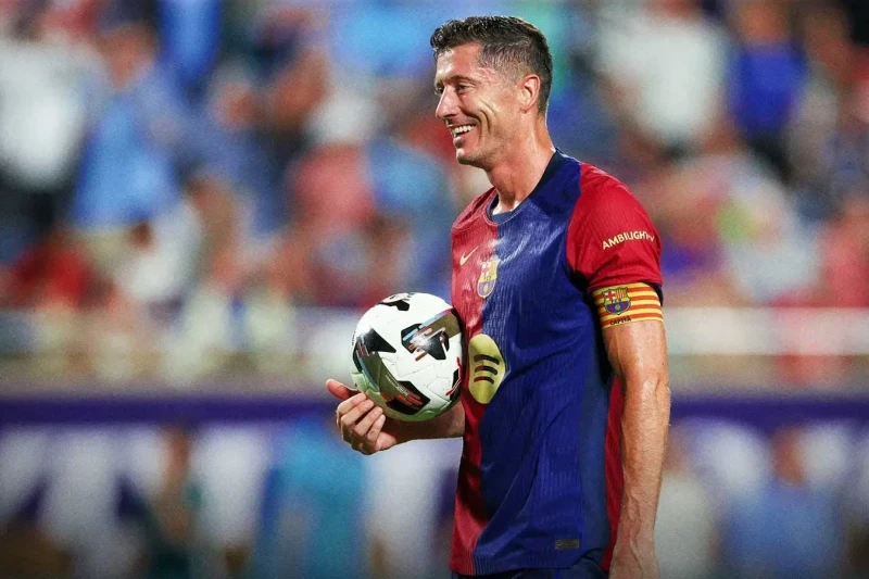 Barcelona will offer Lewandowski a new contract with the condition of reducing his salary