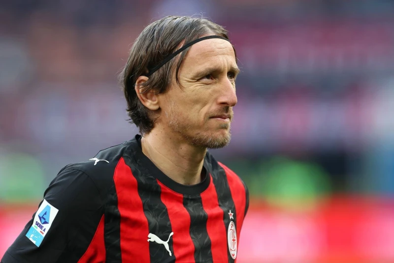 Milan, Luka Modrić'in sözleşmesini uzatmak niyetinde