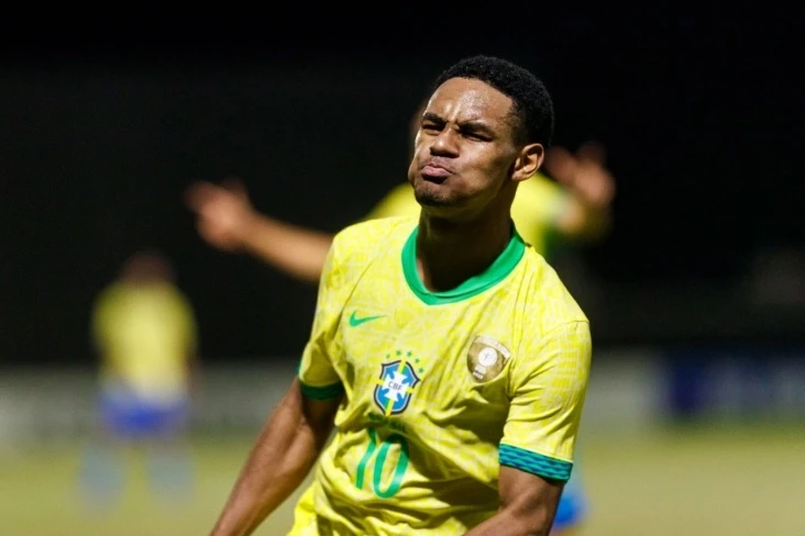 Mançester Yunayted 16 yaşlı braziliyalı futbolçu üçün 40 milyon avro təklif edir
