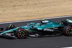 Aston Martin-in yeni F-1 bolidi sınaq zamanı Barselonada yolda qalıb