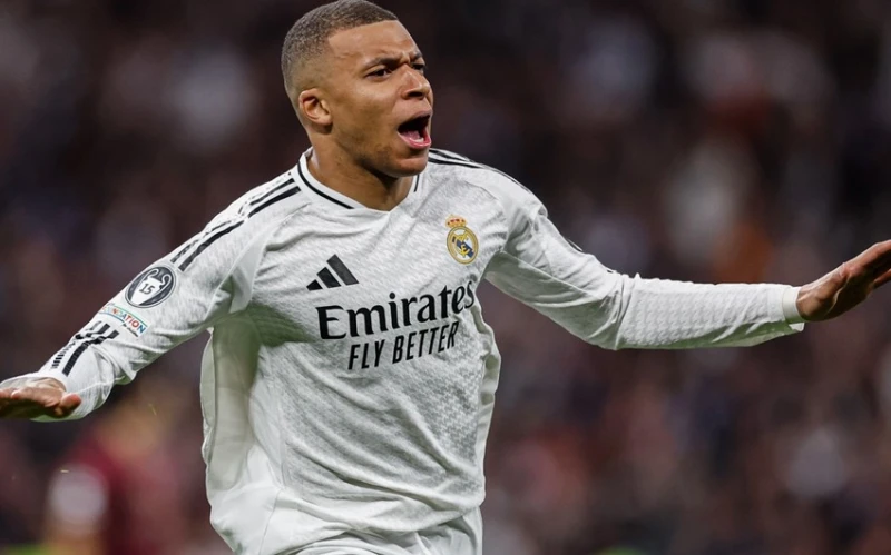 Mbappe Çempionlar Liqasında yeni uğurlara imza atıb