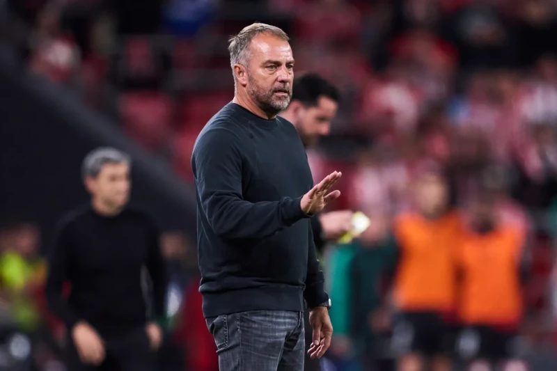 Барселона рассматривает Осимхена как альтернативу Альваресу