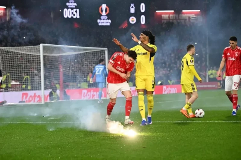 Fənərbağça azarkeşlərinin hərəkəti klub üçün təhlükə yaratdı: UEFA cəzası gündəmdə