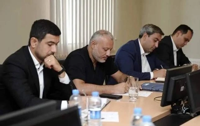 Peşəkar Futbol Liqasının peşəkar fəaliyyəti