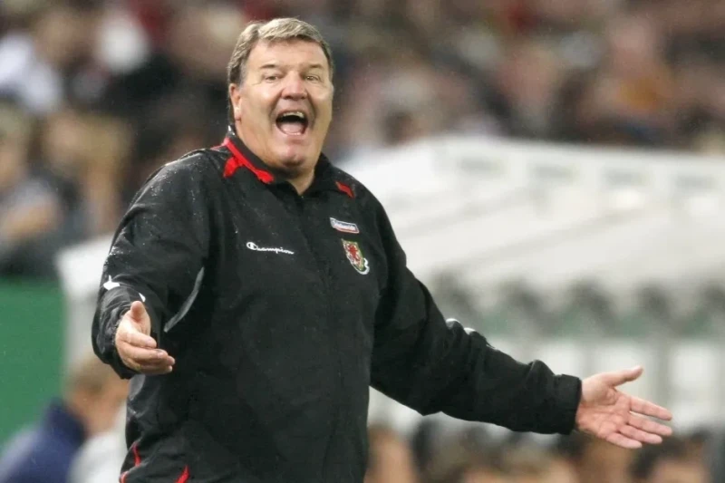 Xəzər Lənkəranın keçmiş baş məşqçisi Con Toşaka demensiya diaqnozu qoyulub