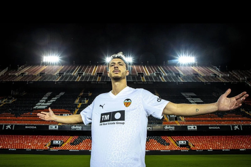 Valencia signs Guido Rodriguez
