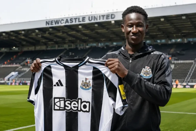 İngiltərə “Nyukasl” klubuna 18‑yaşlı yarımmüdafiəçi Osman Diabate transfer olundu