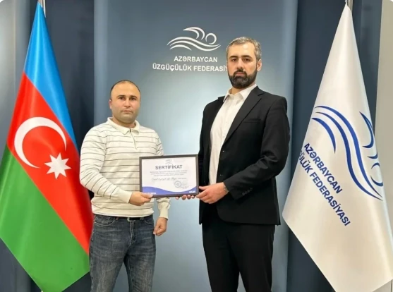 Jamil Aliyev broke the Azerbaijani record by swimming continuously for 10 hours