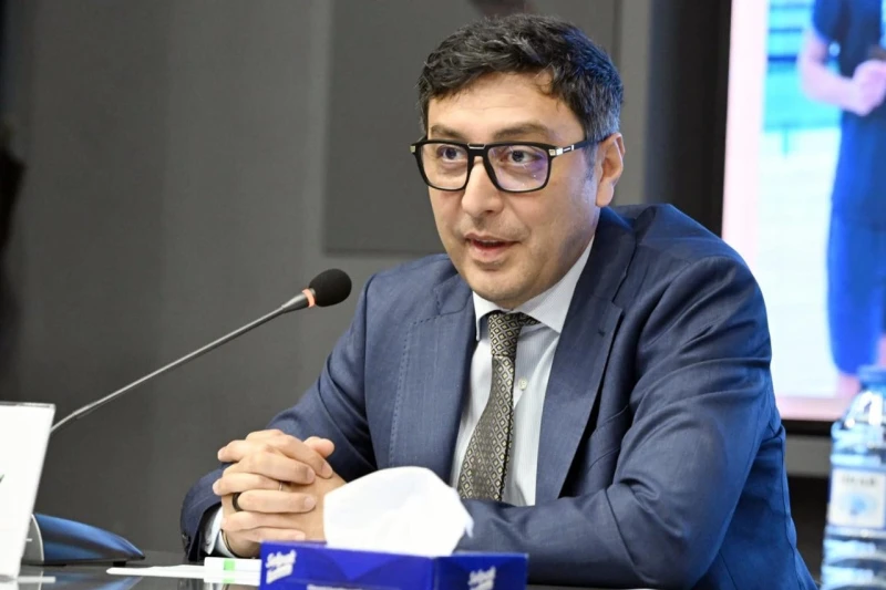 Fərid Qayıbov qadın voleybolçuların final oyununu izlədi