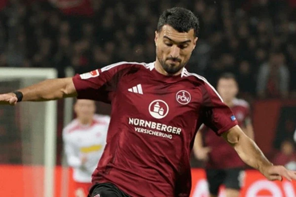 Mahir Emreli Kaiserslauternde Sorunlar Yaşıyor: Transfer Israrı Pişmanlığa Dönüştü