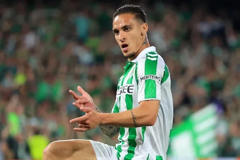 Betis, Antony'yi kiralamak için Manchester Uniteda teklif gönderecek