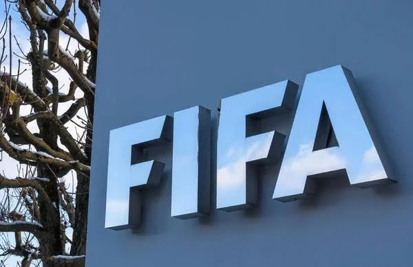 FIFA azərbaycanlı futbolçu Coşqun Diniyevə görə Türk klubuna cəza verdi