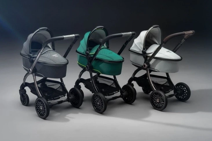 Aston Martin ve egg Formula 1 Renklerinde Bebek Arabaları Piyasaya Sürdü
