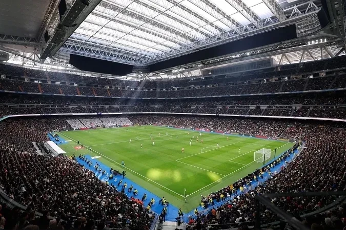 Real Madrid stadionunun adı dəyişdirildi
