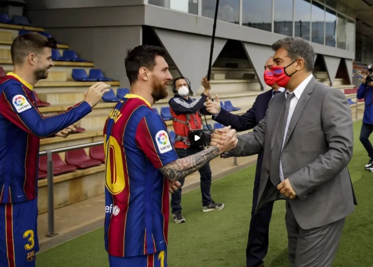 Лапорта рассказал об охлаждении в отношениях с Месси