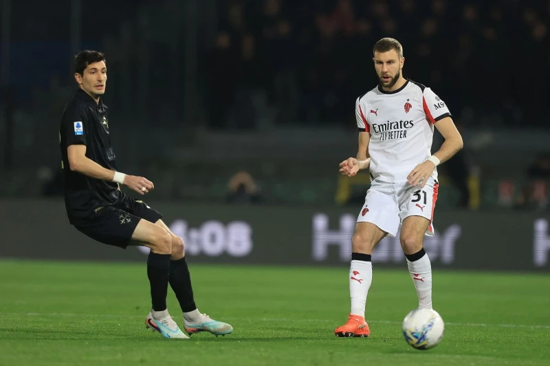 Milan Wins Away Against Pisa - VIDEO