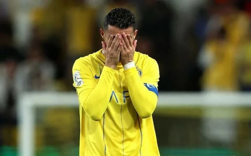 Ronaldo və onun klubu yeni müqavilə üzrə müzakirələri dayandırıblar