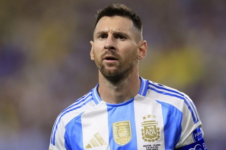 Argentina Anqolanı Messi və Lautaronun qolları ilə məğlub etdi