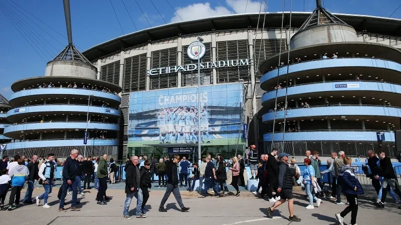 Manchester City sign 18-year-old player to 5-year contract