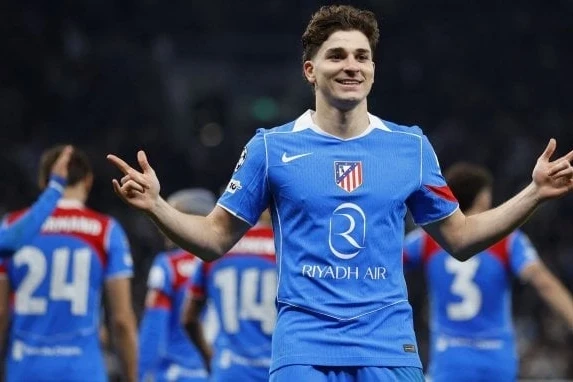 Barselona Alvaresin “ikinci jest”ini gözləyir