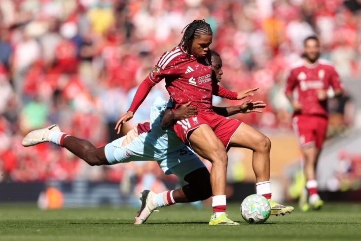 Premyer Liqa: Liverpul - Brentford heç-heçəsi, Mançester Yunaytedin qələbəsi, Çelsinin məğlubiyyəti və digər nəticələr