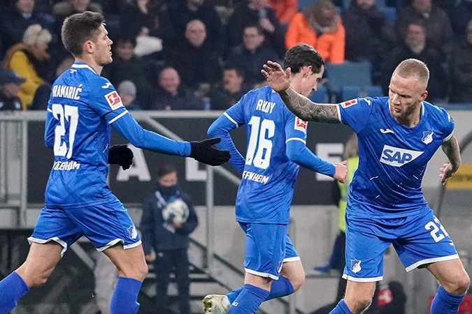 Köln səfərdə Hoffenhaym üzərində qələbə qazanıb