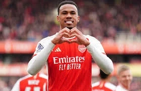 Arsenal müdafiəçisi Qabriel bahalı saat hədiyyəsindən imtina etdi