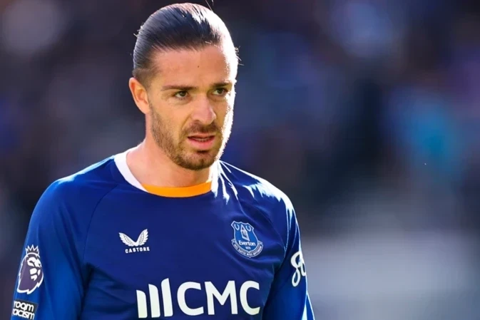 Everton Cek Qrilişi intizam pozduğu üçün heyətdən çıxardı