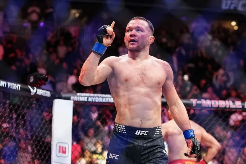 Petr Yan bel əməliyyatı keçirib, bir neçə ay döyüşə bilməyəcək