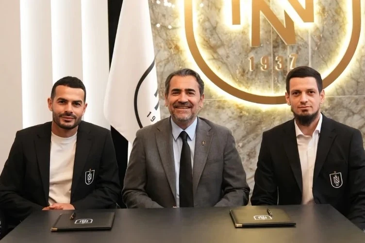 Neftçi futbol klubu kapitanları ilə müqaviləni uzadıb