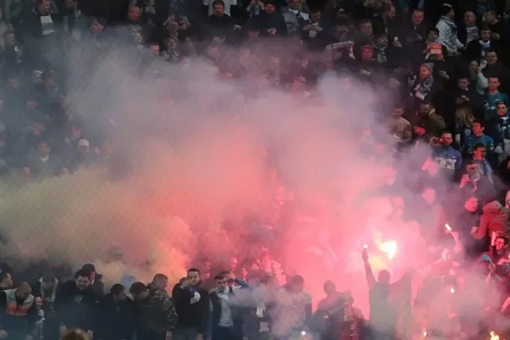 Liviyada penalti qalmaqalı iğtişaşlara səbəb oldu, baş nazirin ofisi yandırıldı