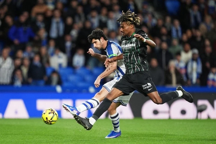 La Liga: Real Sociedad ve Barcelona 23. haftada güvenli galibiyetler elde etti