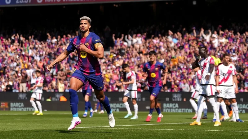 Liverpul Ronald Arauxononu icarəyə götürməyə yaxındır
