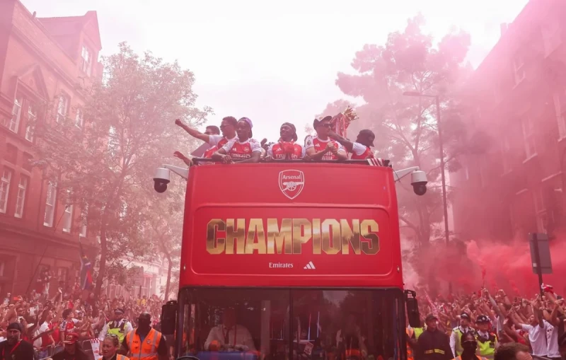 Arsenalın çempionluq paradında Londonda 750 mindən 1 milyona qədər azarkeş iştirak edib