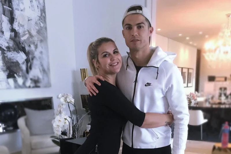 Katya Aveyru qardaşı Ronaldunun Trampla görüşünə reaksiyaya sərt cavab verib: Siz riyakarsınız!