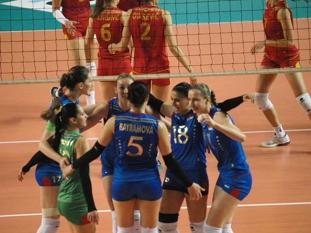 Azerbaijan women's volleyball team to face Spain