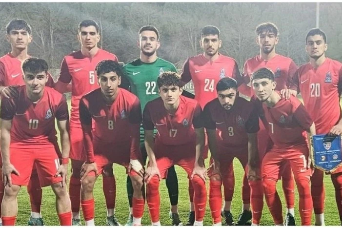 Ayxan Abbasov milli komandaya 30 futbolçu çağırdı